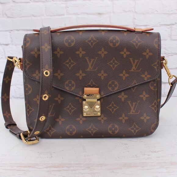 Louis Vuitton Pochette Metis Monogram Crossbody Shoulder Purse Handbag A4964 - Picture 1 of 10